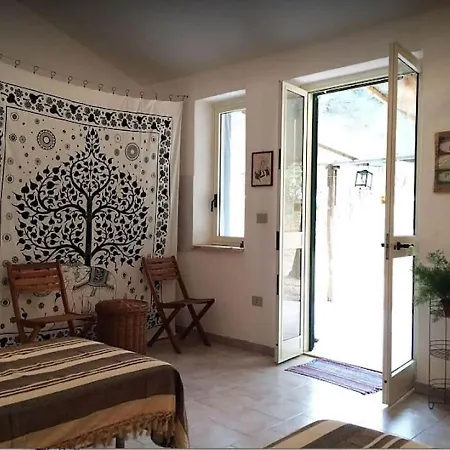 Rustic Bungalow In Isola Di Capo Rizzuto With Garden Casa dello Stumio