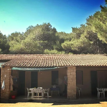 Casa vacanze Rustic Bungalow In Isola Di Capo Rizzuto With Garden Casa dello Stumio